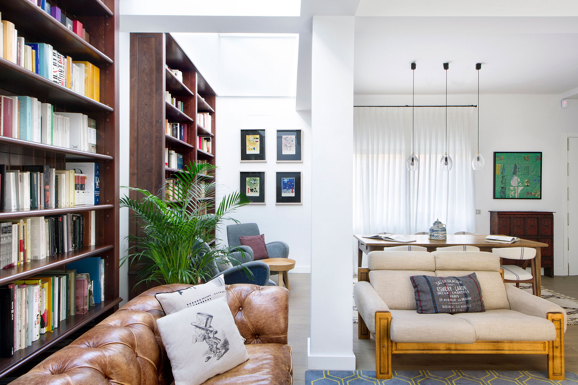 A 50s House Turned into a Cozy Modern Home for a Young Couple and Children in Madrid by Egue y Seta (2)