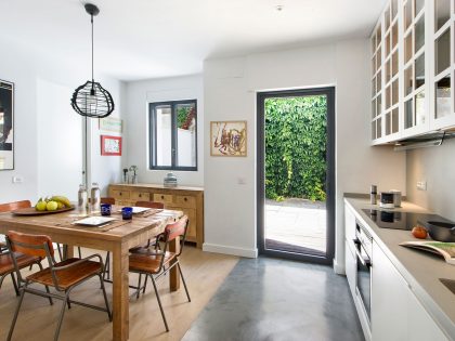 A 50s House Turned into a Cozy Modern Home for a Young Couple and Children in Madrid by Egue y Seta (8)