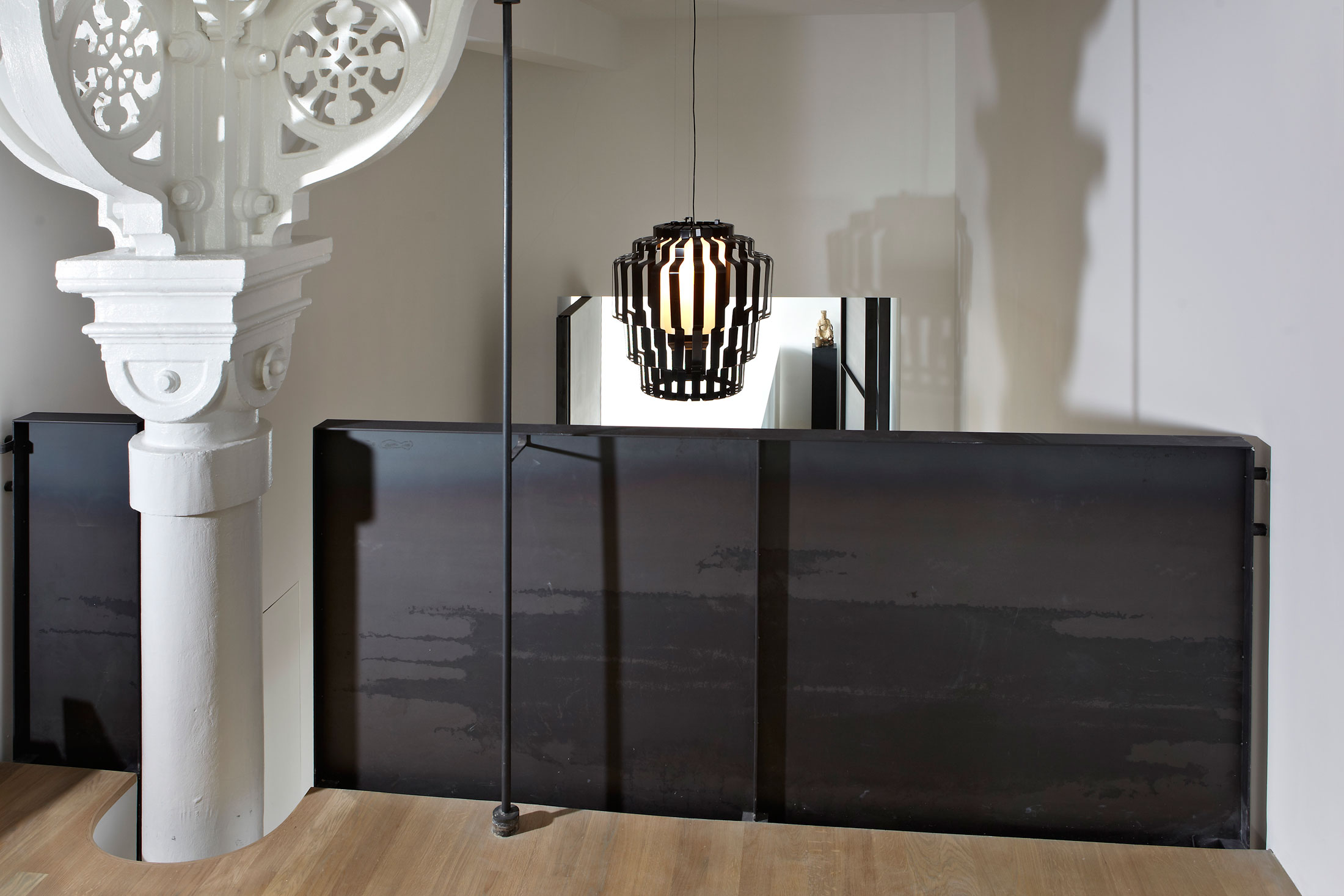 A Beautiful Modern House Full of History and Charm on the Lauriergracht in Amsterdam by Witteveen Architects (11)