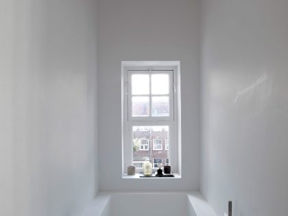 A Beautiful Modern House Full of History and Charm on the Lauriergracht in Amsterdam by Witteveen Architects (24)