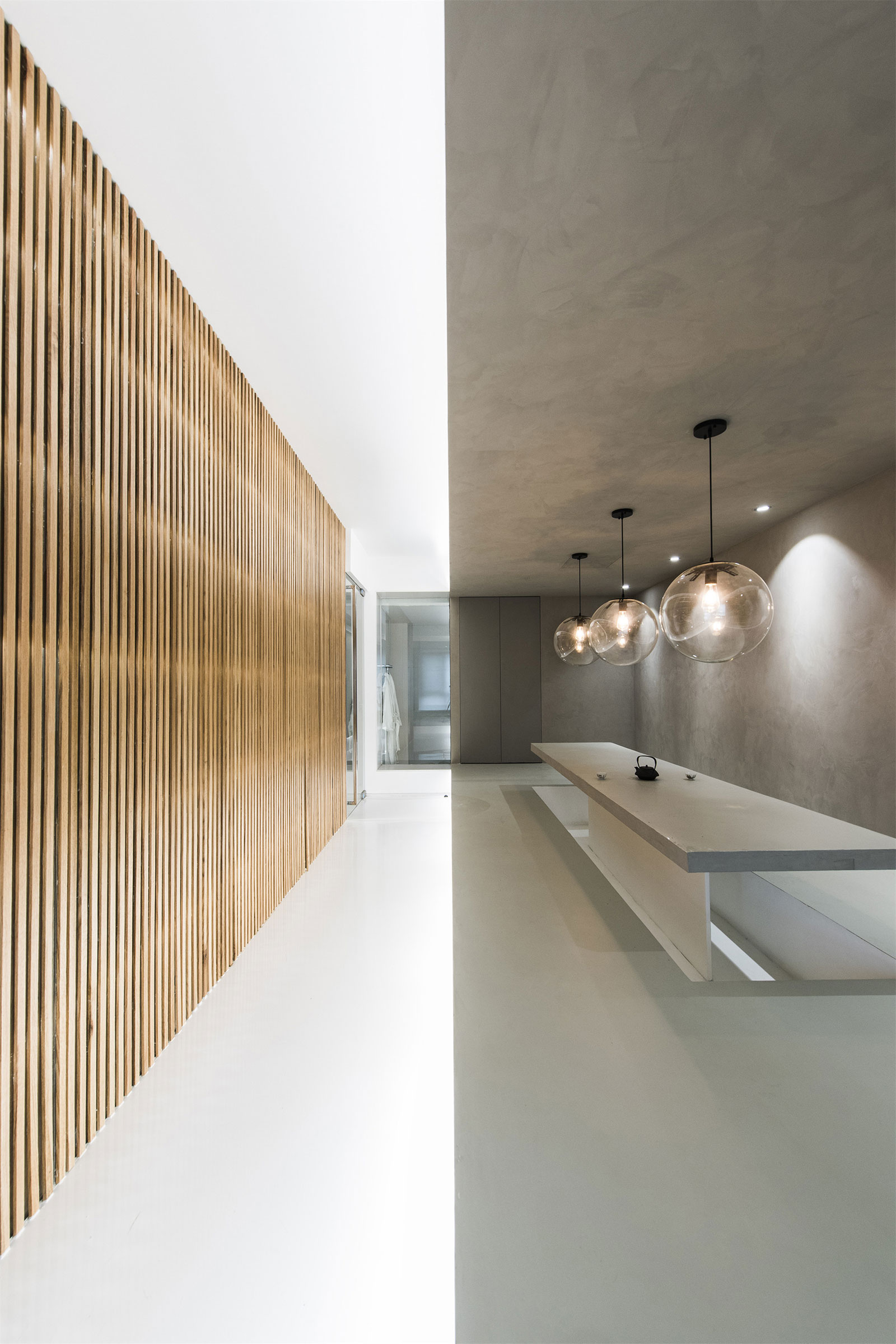 A Bright Contemporary Townhouse Full of Character in the Chaoyang District of Beijing by ARCHSTUDIO (10)