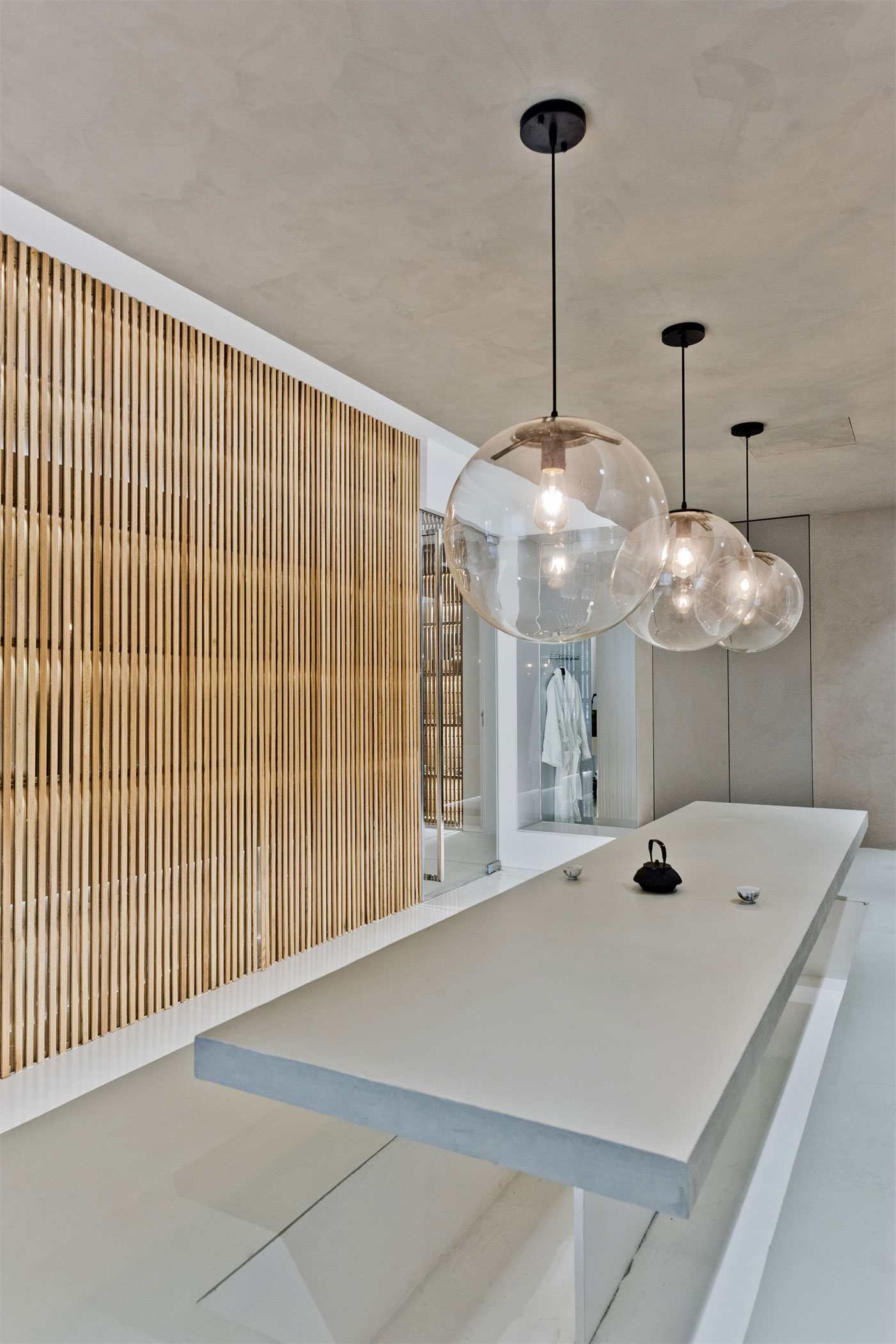 A Bright Contemporary Townhouse Full of Character in the Chaoyang District of Beijing by ARCHSTUDIO (12)