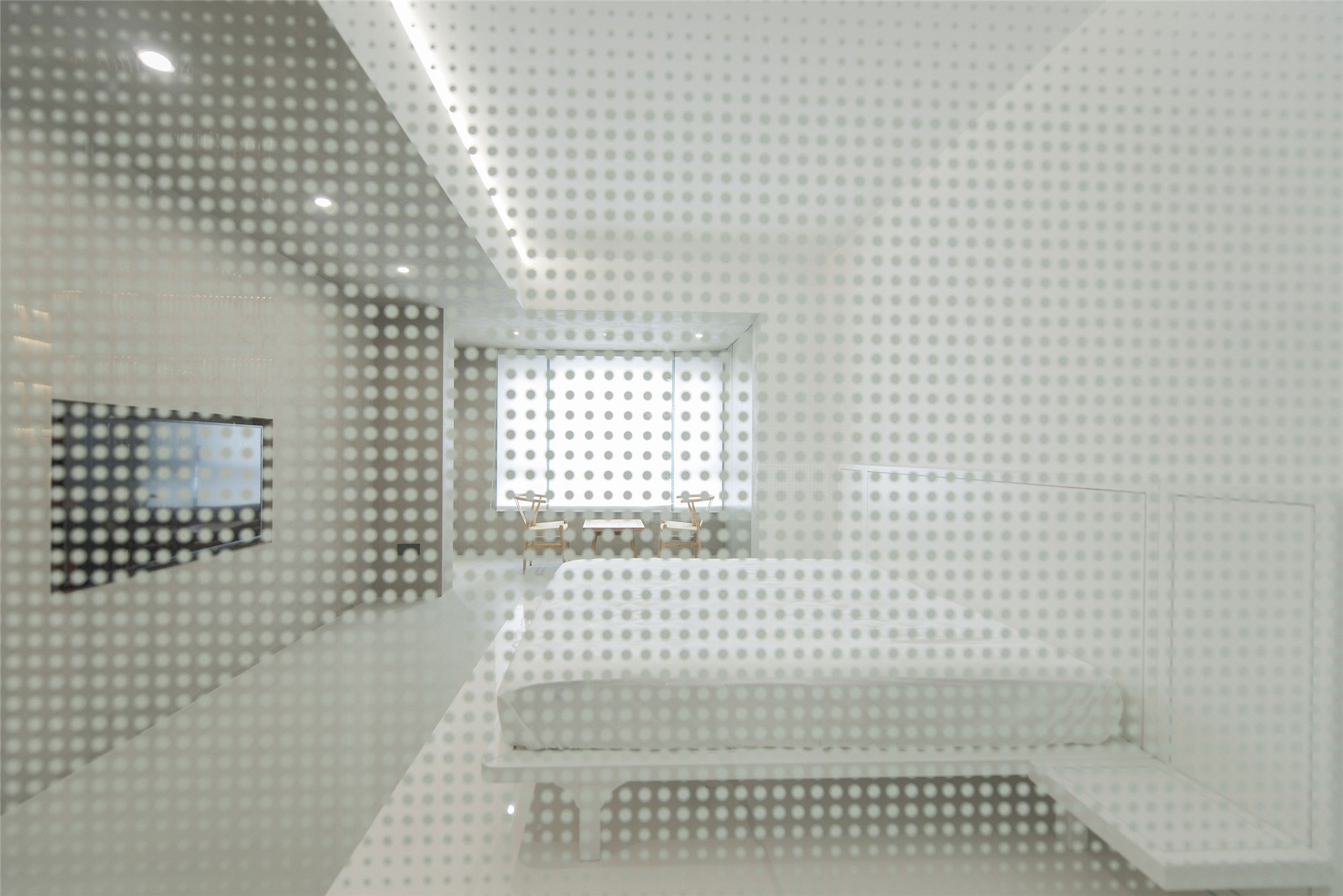 A Bright Contemporary Townhouse Full of Character in the Chaoyang District of Beijing by ARCHSTUDIO (14)