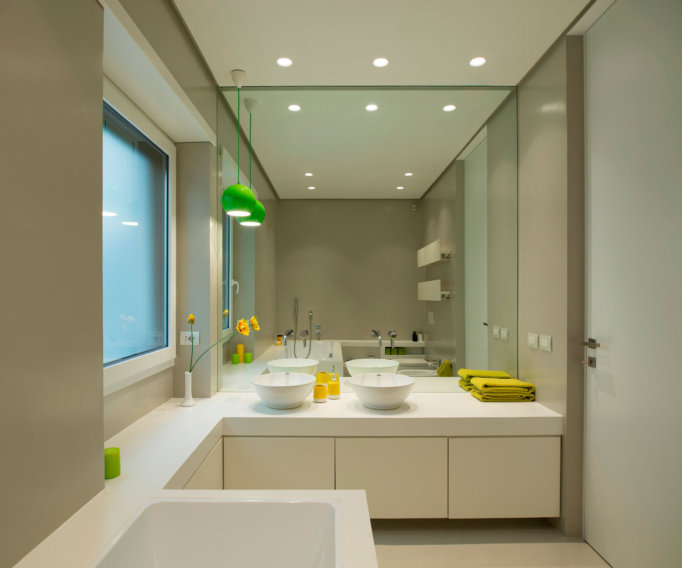A Chic Contemporary Home with Colorful and Elegant Industrial Elements in Rome by Arabella Rocca (17)
