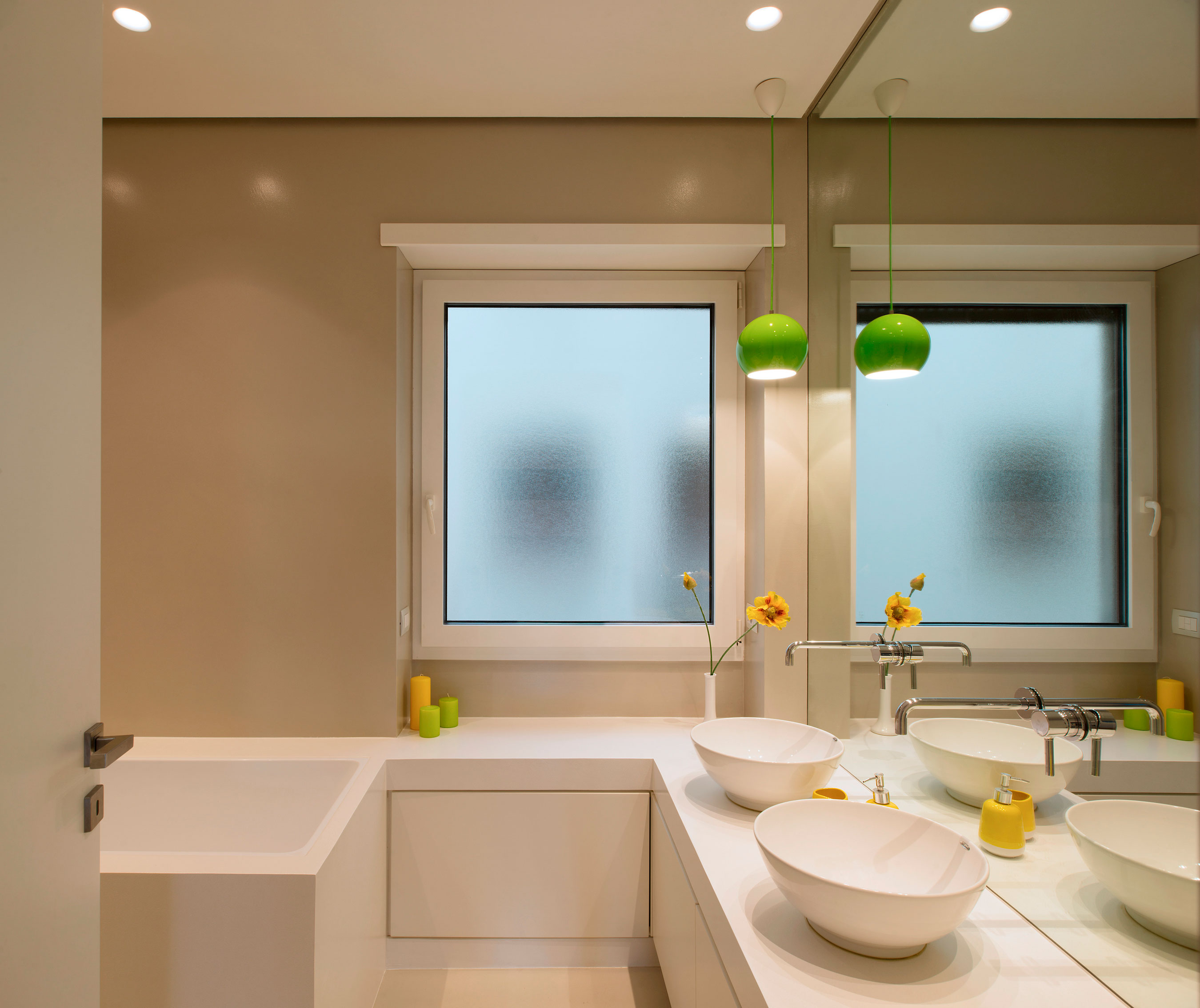A Chic Contemporary Home with Colorful and Elegant Industrial Elements in Rome by Arabella Rocca (18)