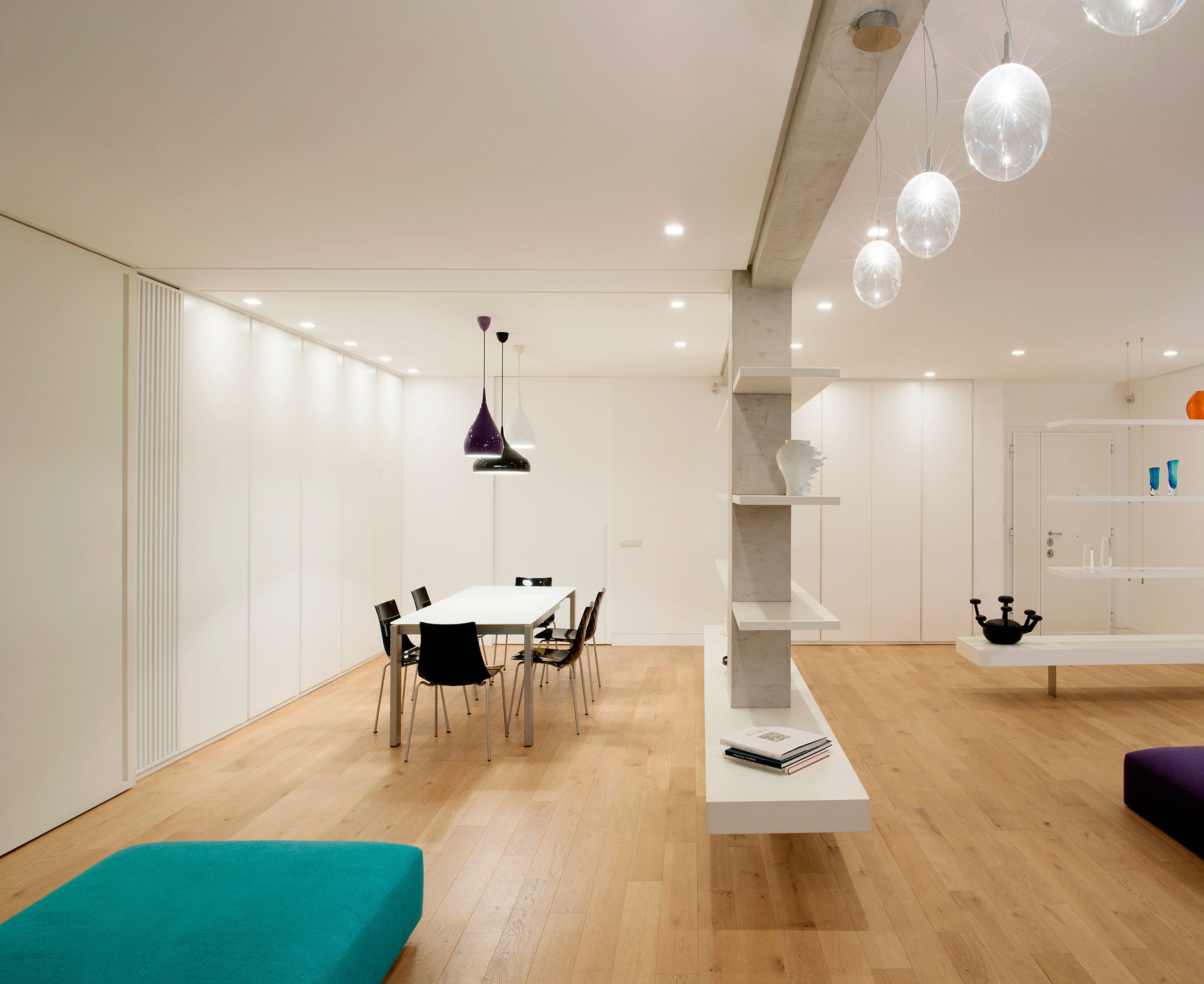 A Chic Contemporary Home with Colorful and Elegant Industrial Elements in Rome by Arabella Rocca (6)