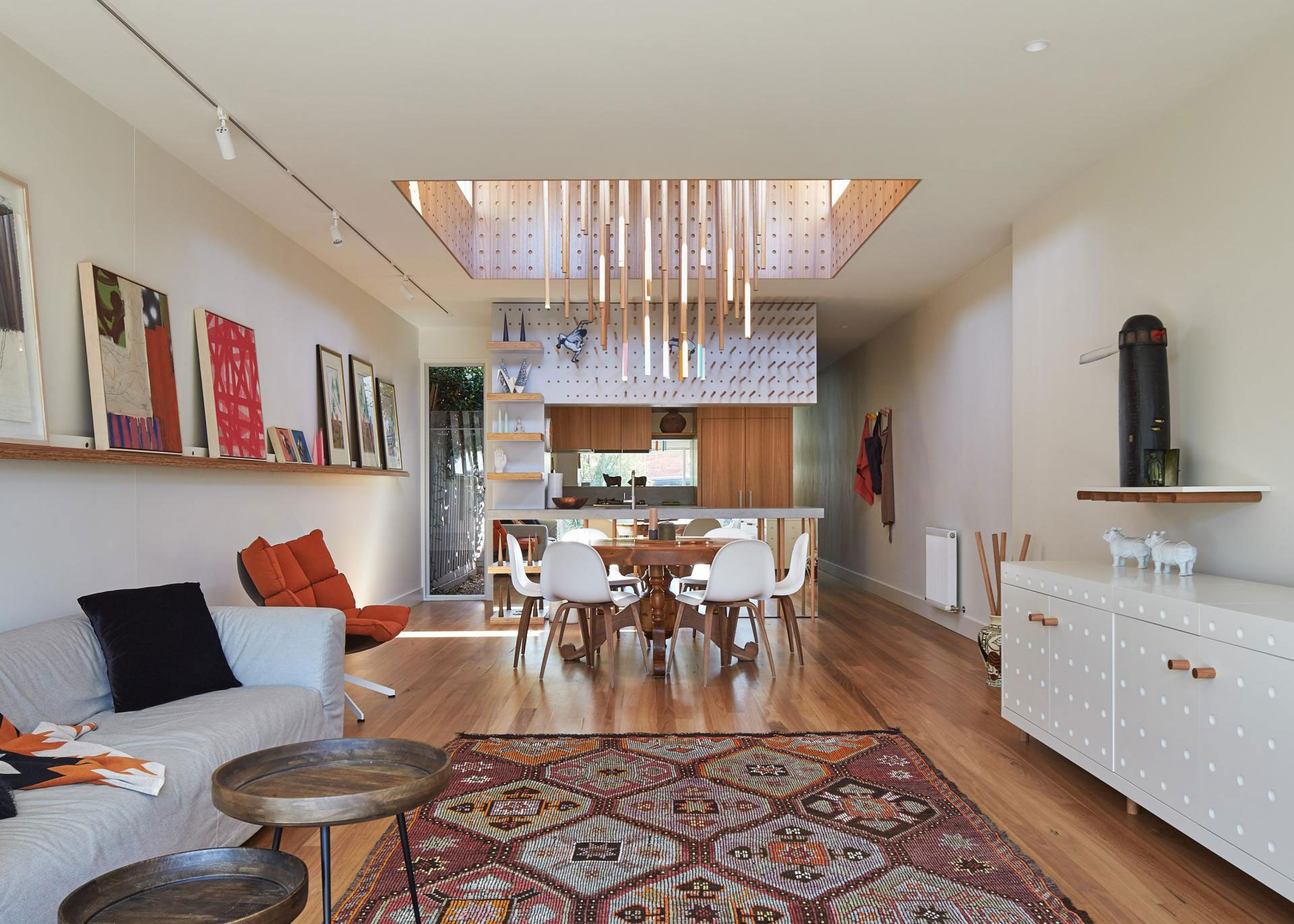 A Colorful and Chic Private Home Full of Art in Melbourne, Australia by FMD Architects (2)