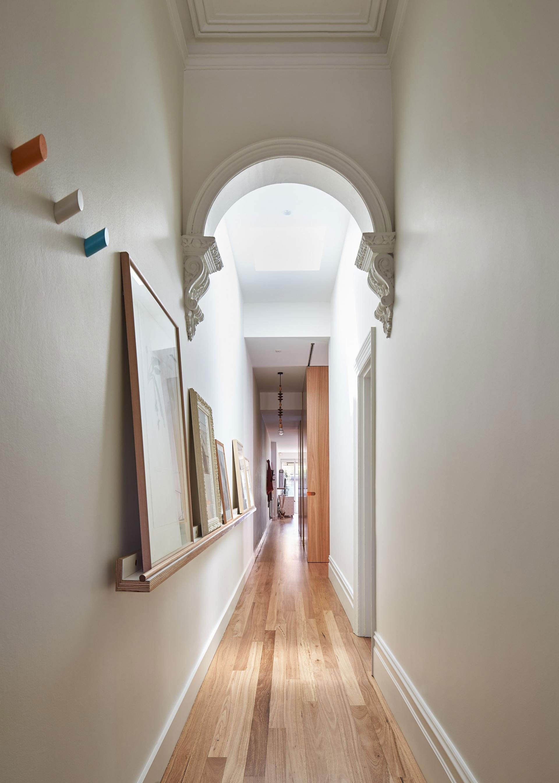 A Colorful and Chic Private Home Full of Art in Melbourne, Australia by FMD Architects (8)