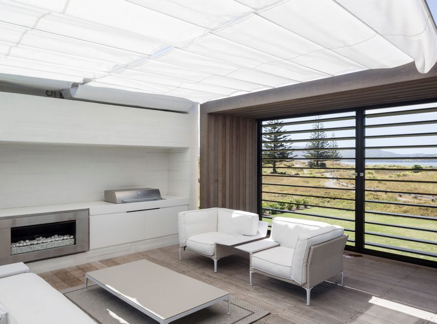 A Contemporary Family Home Greeted by a Double Height Entryway in Omaha, New Zealand by Julian Guthrie (11)