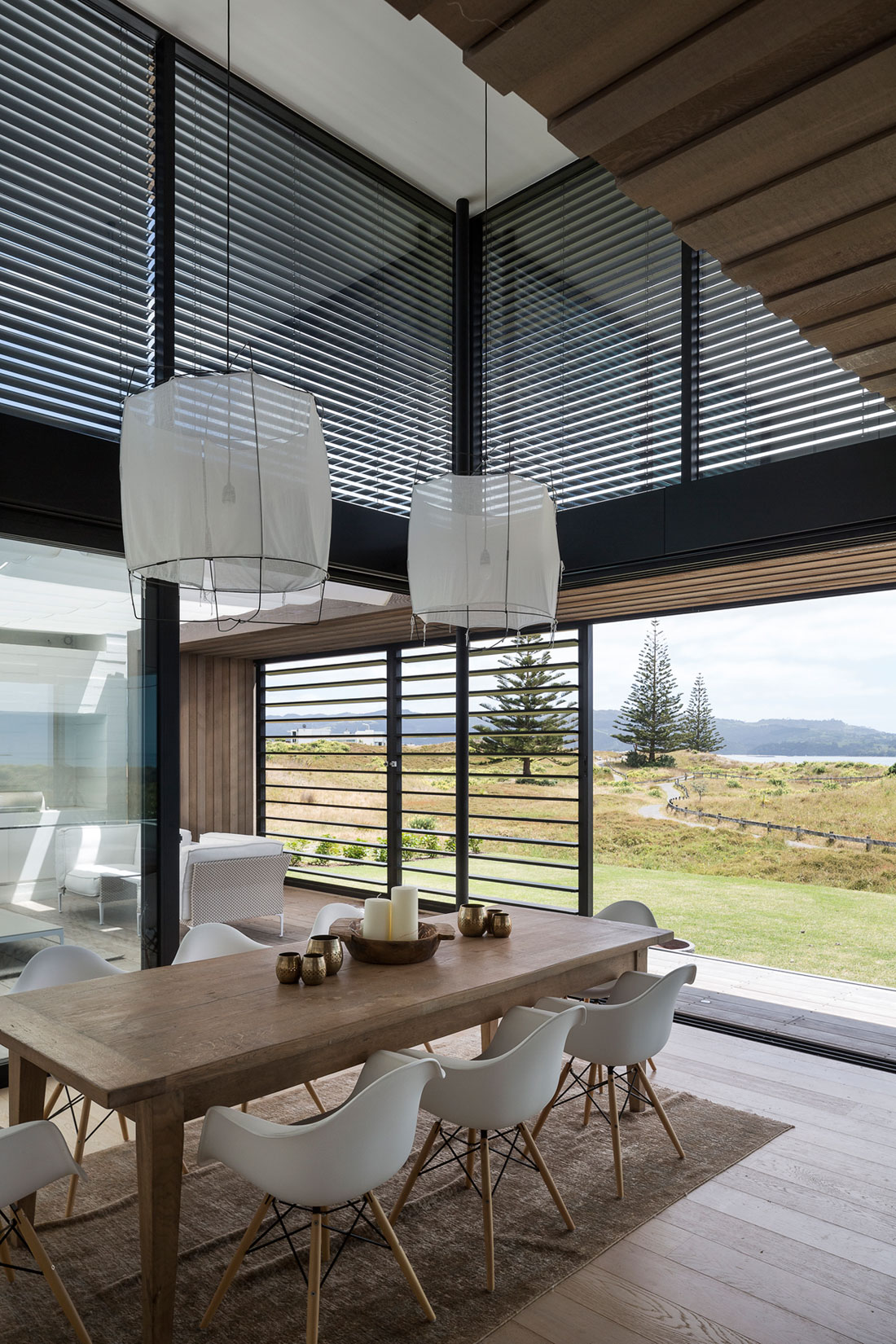 A Contemporary Family Home Greeted by a Double Height Entryway in Omaha, New Zealand by Julian Guthrie (19)
