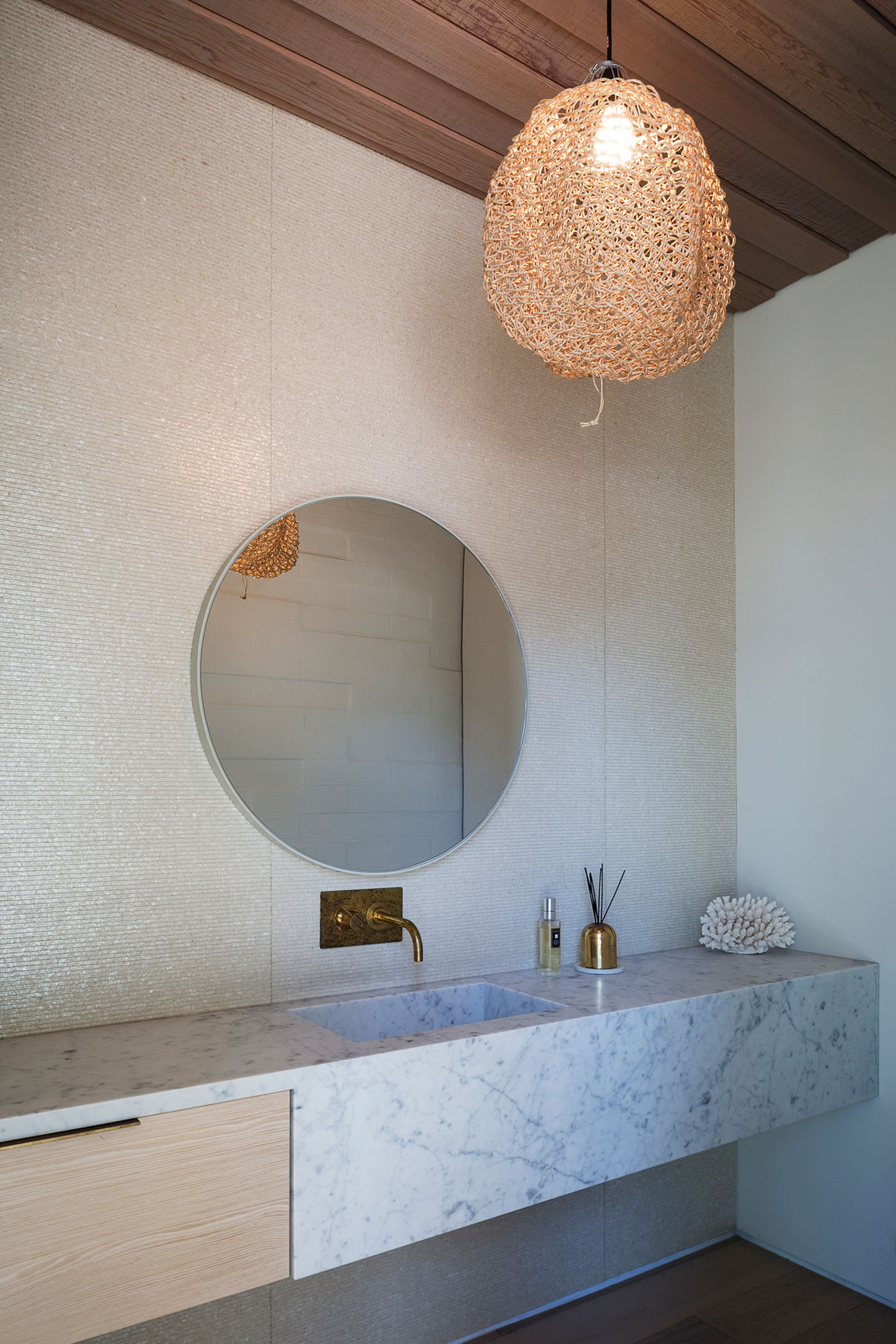 A Contemporary Family Home Greeted by a Double Height Entryway in Omaha, New Zealand by Julian Guthrie (25)
