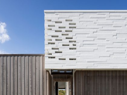 A Contemporary Family Home Greeted by a Double Height Entryway in Omaha, New Zealand by Julian Guthrie (3)