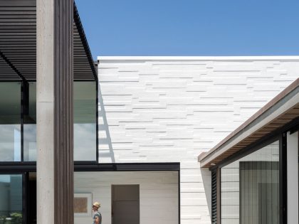 A Contemporary Family Home Greeted by a Double Height Entryway in Omaha, New Zealand by Julian Guthrie (6)