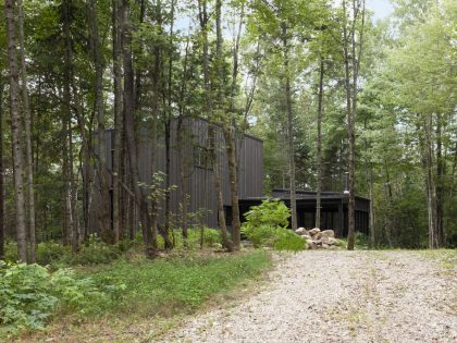 A Spacious Contemporary Home with Light-Filled Interiors in the Forests of Quebec by Nathalie Thibodeau Architecte (2)