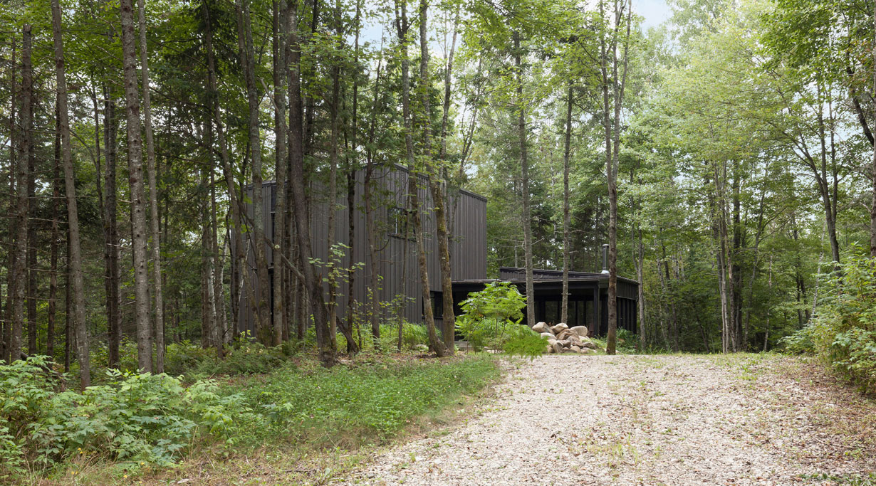 A Spacious Contemporary Home with Light-Filled Interiors in the Forests of Quebec by Nathalie Thibodeau Architecte (2)