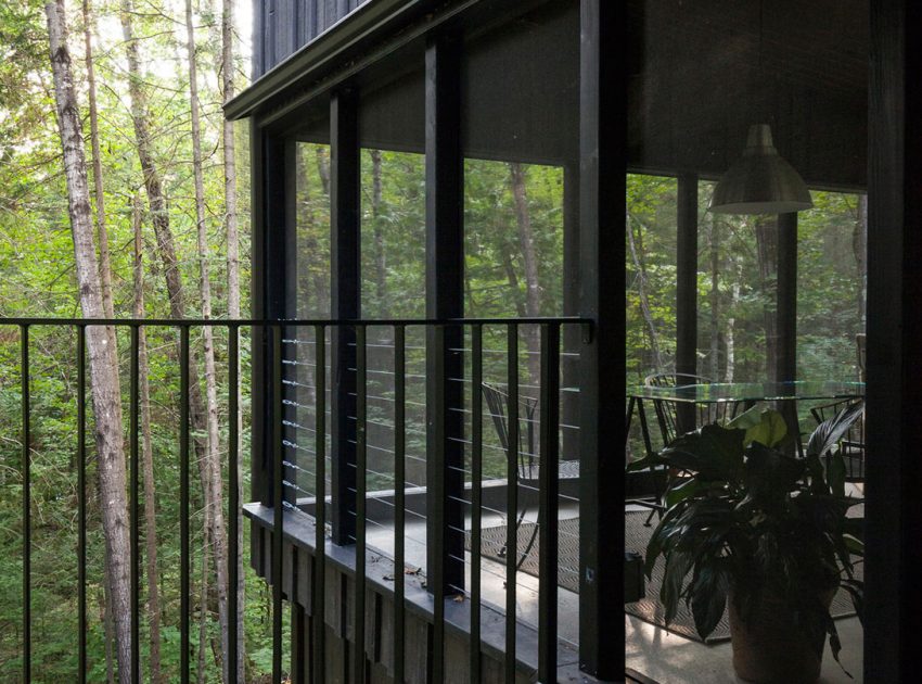 A Spacious Contemporary Home with Light-Filled Interiors in the Forests of Quebec by Nathalie Thibodeau Architecte (5)