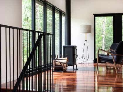 A Spacious Contemporary Home with Light-Filled Interiors in the Forests of Quebec by Nathalie Thibodeau Architecte (8)