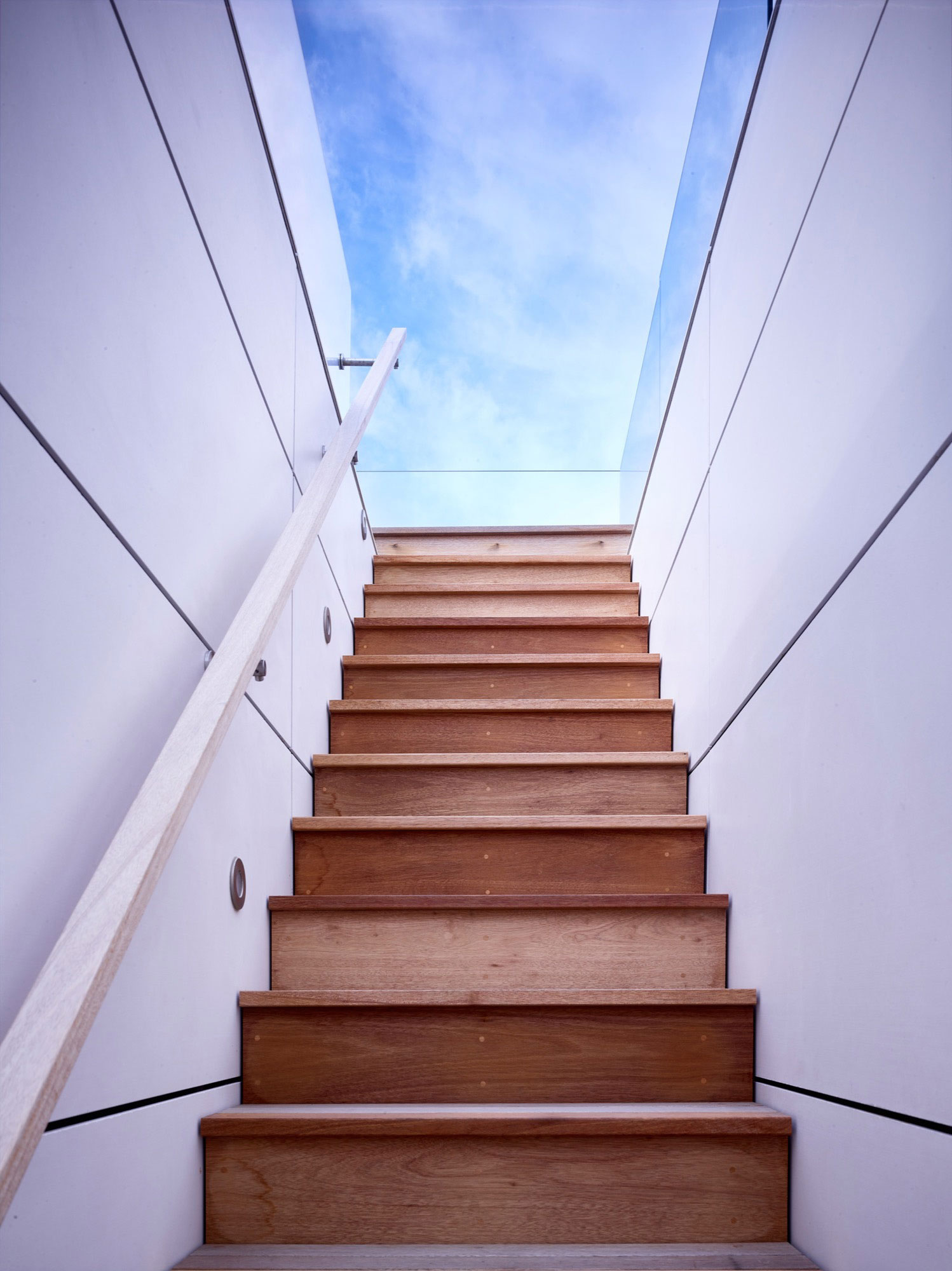 A Contemporary Family Home with Stunning Views in the Dunes of Amagansett by Stelle Lomont Rouhani Architects (13)