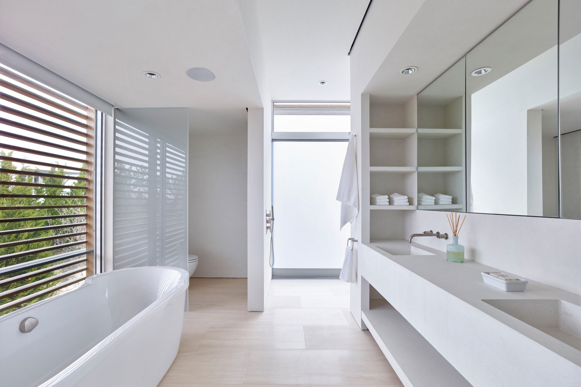 A Contemporary Family Home with Stunning Views in the Dunes of Amagansett by Stelle Lomont Rouhani Architects (16)