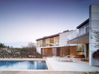 A Contemporary Family Home with Stunning Views in the Dunes of Amagansett by Stelle Lomont Rouhani Architects (23)