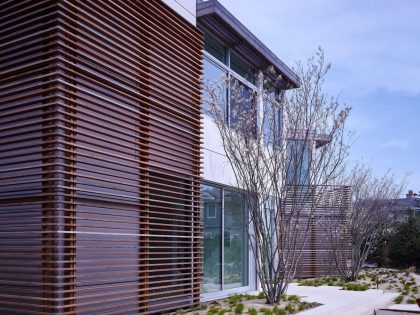 A Contemporary Family Home with Stunning Views in the Dunes of Amagansett by Stelle Lomont Rouhani Architects (4)