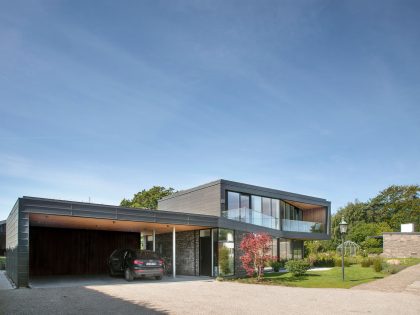 A Beautiful Contemporary House Surrounded by Nature on Three Sides in Aarhus, Denmark