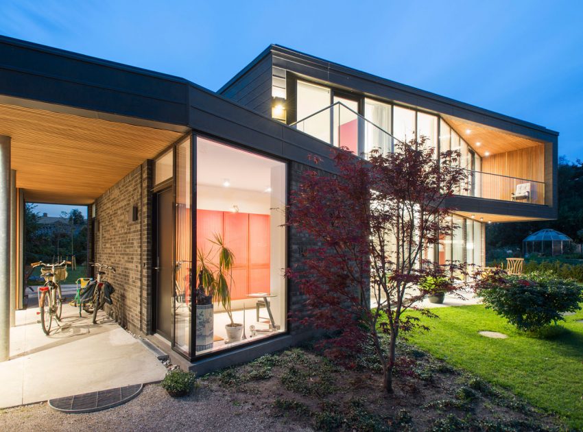 A Beautiful Contemporary House Surrounded by Nature on Three Sides in Aarhus, Denmark by C.F. Møller (13)