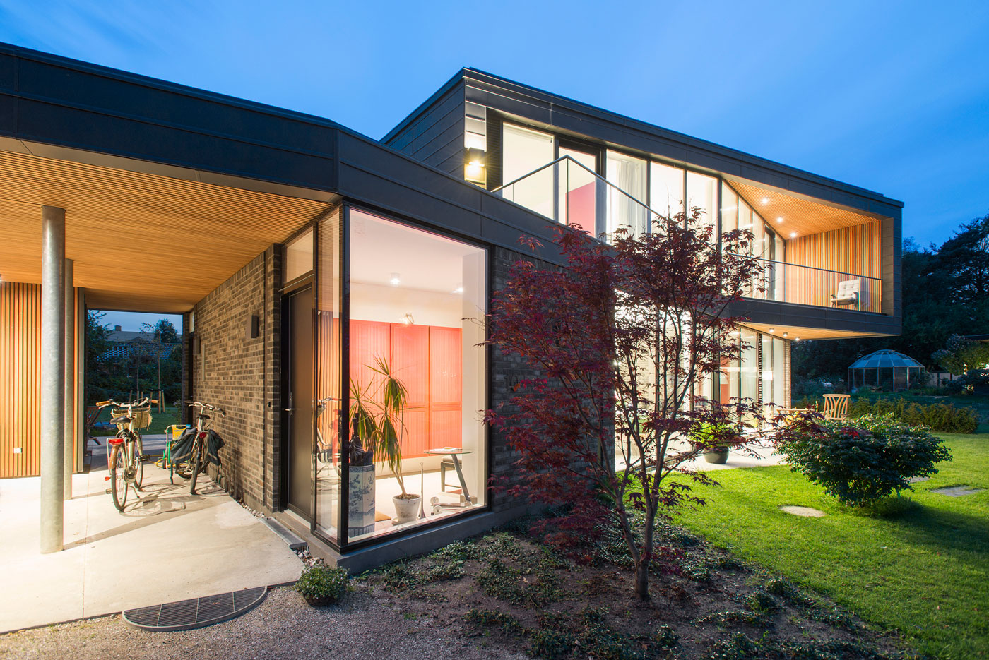 A Beautiful Contemporary House Surrounded by Nature on Three Sides in Aarhus, Denmark by C.F. Møller (13)