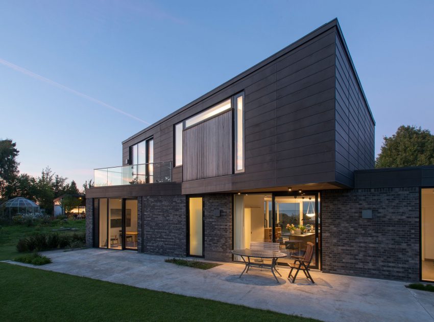 A Beautiful Contemporary House Surrounded by Nature on Three Sides in Aarhus, Denmark by C.F. Møller (15)