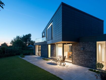 A Beautiful Contemporary House Surrounded by Nature on Three Sides in Aarhus, Denmark by C.F. Møller (16)