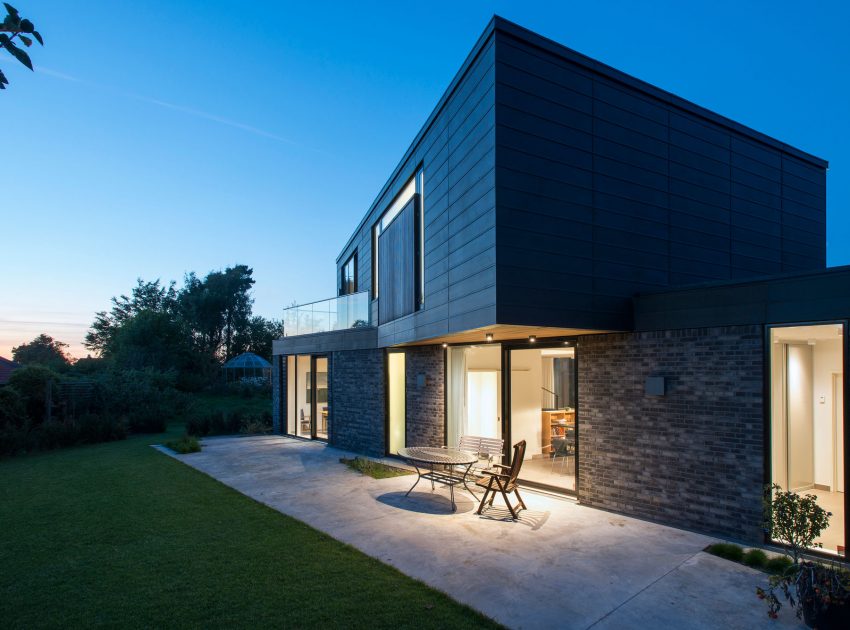 A Beautiful Contemporary House Surrounded by Nature on Three Sides in Aarhus, Denmark by C.F. Møller (16)