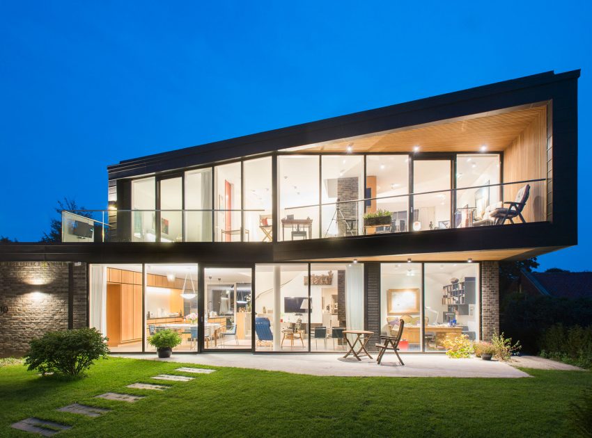 A Beautiful Contemporary House Surrounded by Nature on Three Sides in Aarhus, Denmark by C.F. Møller (18)