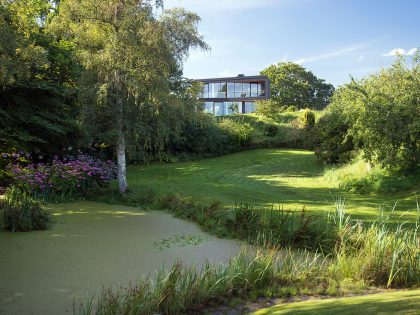 A Beautiful Contemporary House Surrounded by Nature on Three Sides in Aarhus, Denmark by C.F. Møller (2)