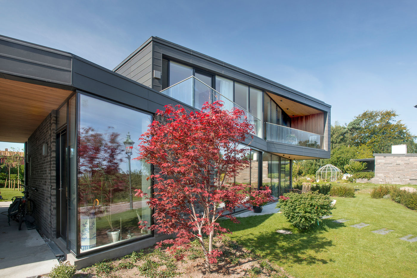 A Beautiful Contemporary House Surrounded by Nature on Three Sides in Aarhus, Denmark by C.F. Møller (4)