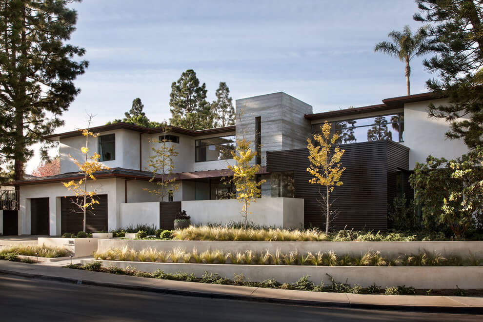 A Contemporary House with an Ambiance of Luxury and Comfort in California by RDM General Contractors (1)