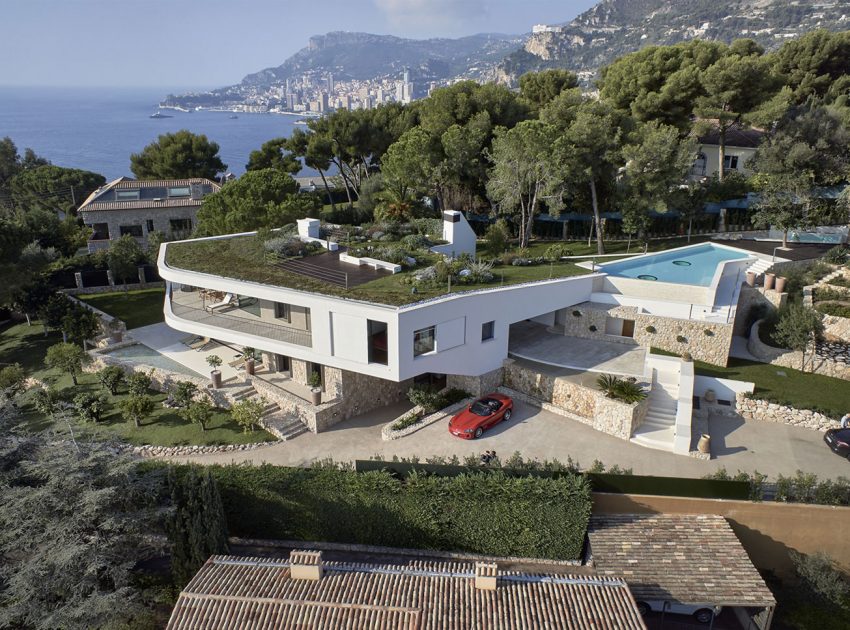 A Contemporary Villa with Indoor Swimming Pool in Roquebrune-Cap-Martin, France by A2CM & Ceschia e Mentil Architetti Associati (3)