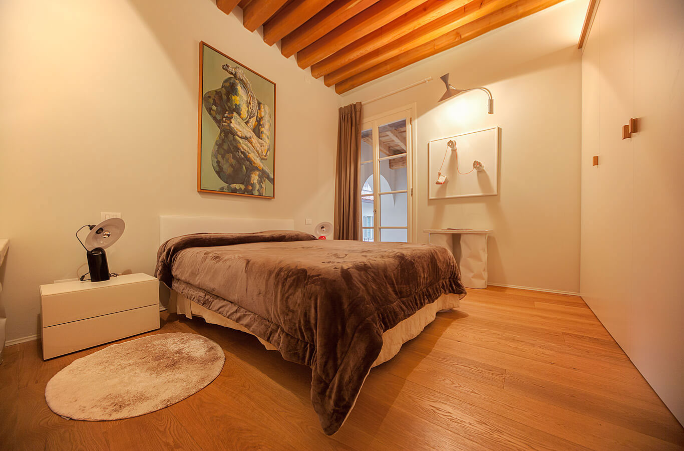 A Fun and Stylish House with a Simple and Elegant Interior in Milan, Italy by Massimo Donizelli (9)