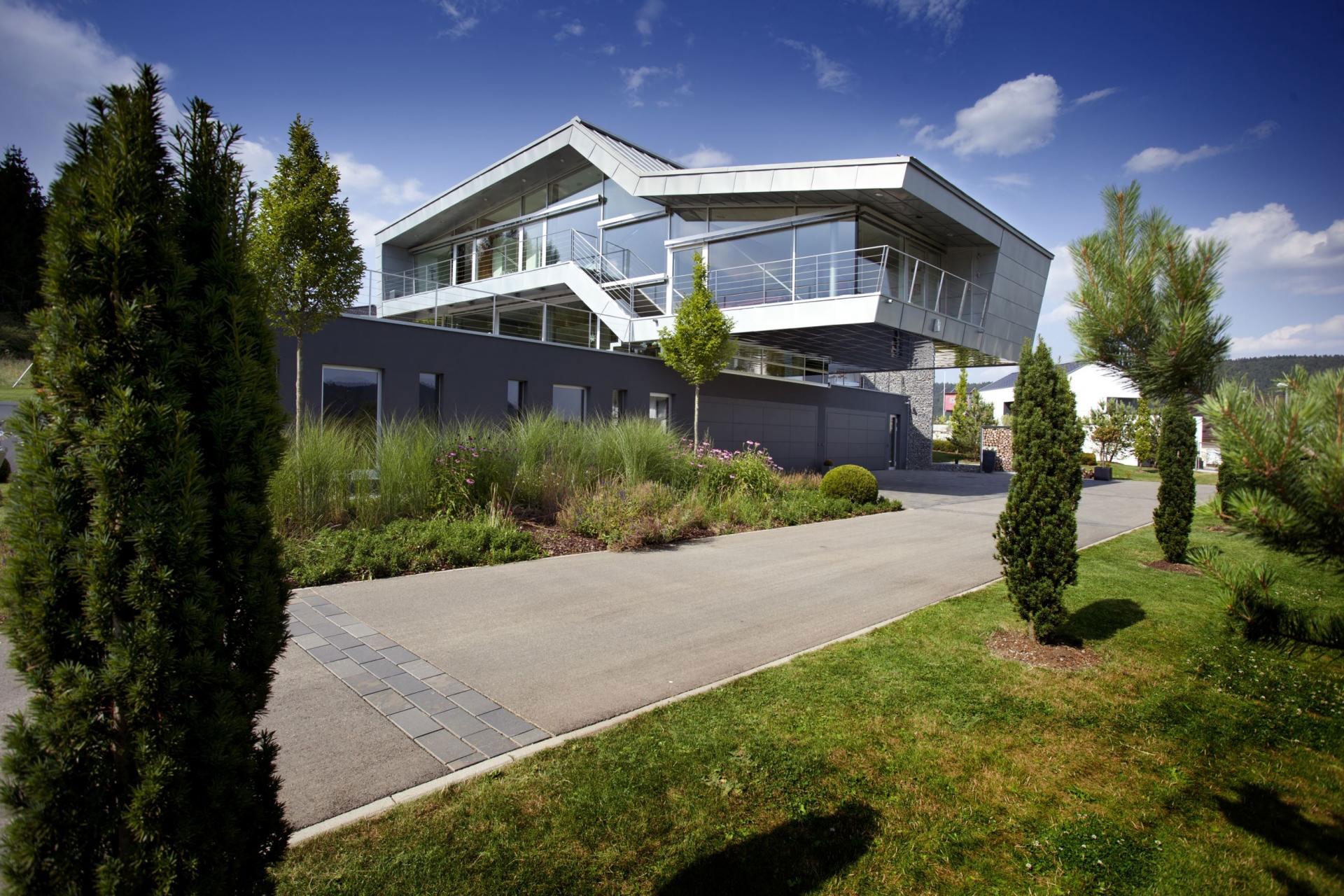 A Stunning High-Tech Modern House Consists of Two Different Volumes in Germany by Eppler + Bühler (2)