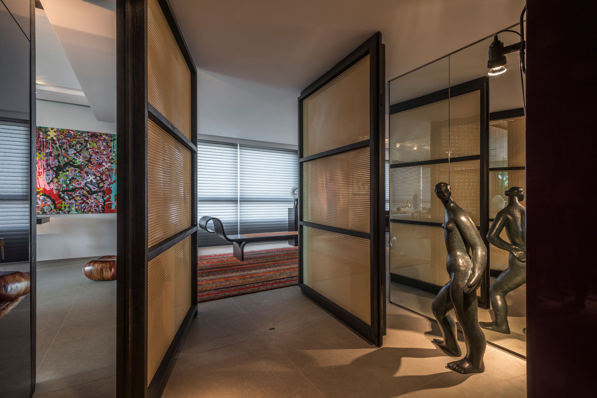 A Hip and Colorful Apartment for an Art Collector in Belo Horizonte, Brazil by 2arquitetos (11)