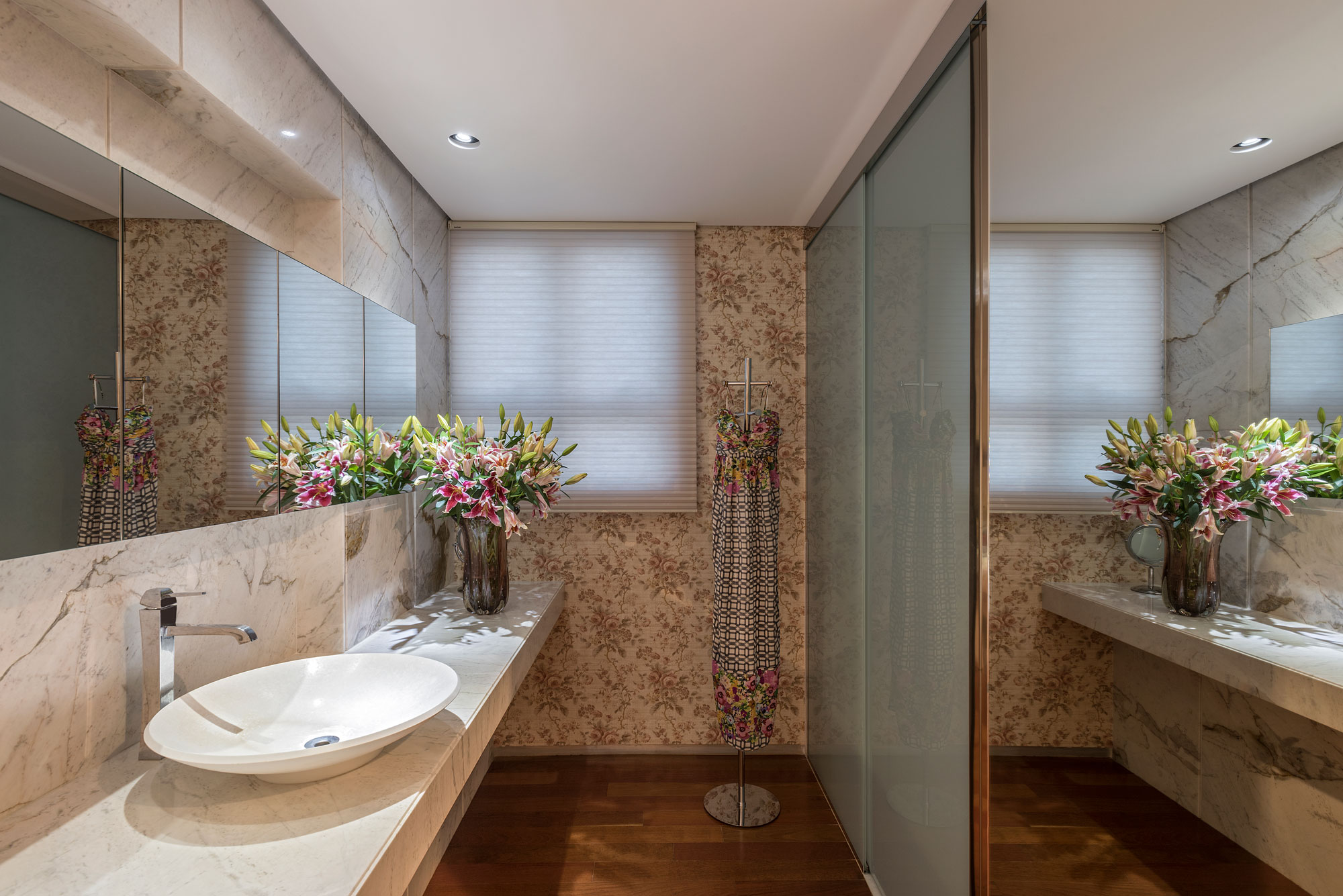 A Hip and Colorful Apartment for an Art Collector in Belo Horizonte, Brazil by 2arquitetos (23)