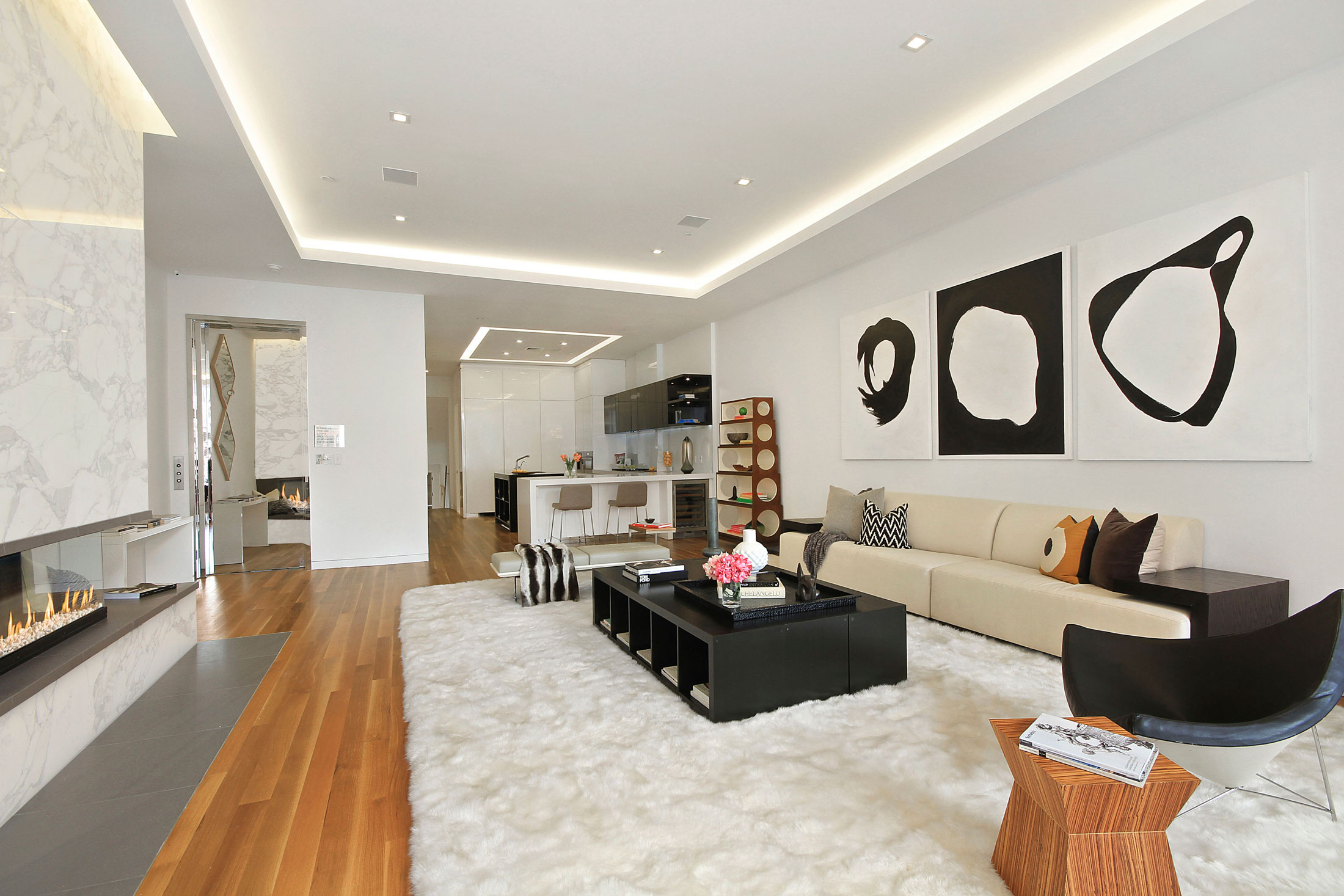A Lavish Contemporary Apartment Full of Captivating Elegance in New York City by Escobar Design by Lemay (2)