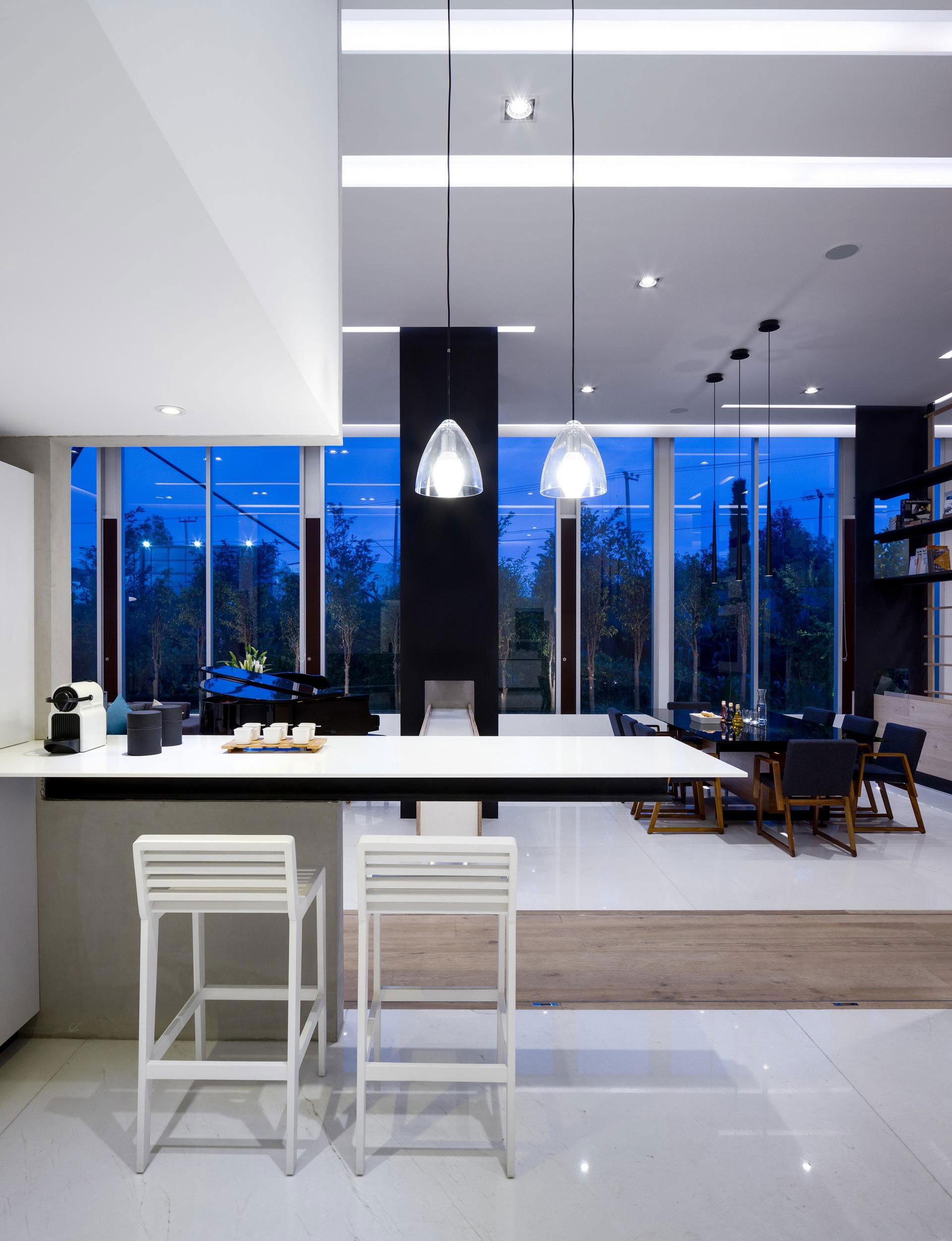 A Light-Filled Contemporary Apartment with Lots of Open and Semi-Open Space in Mexico City by Archetonic (8)