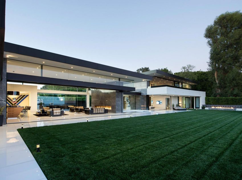 A Luxurious Contemporary Home with Dramatic and Stunning Interiors in Bel Air by McClean Design (1)