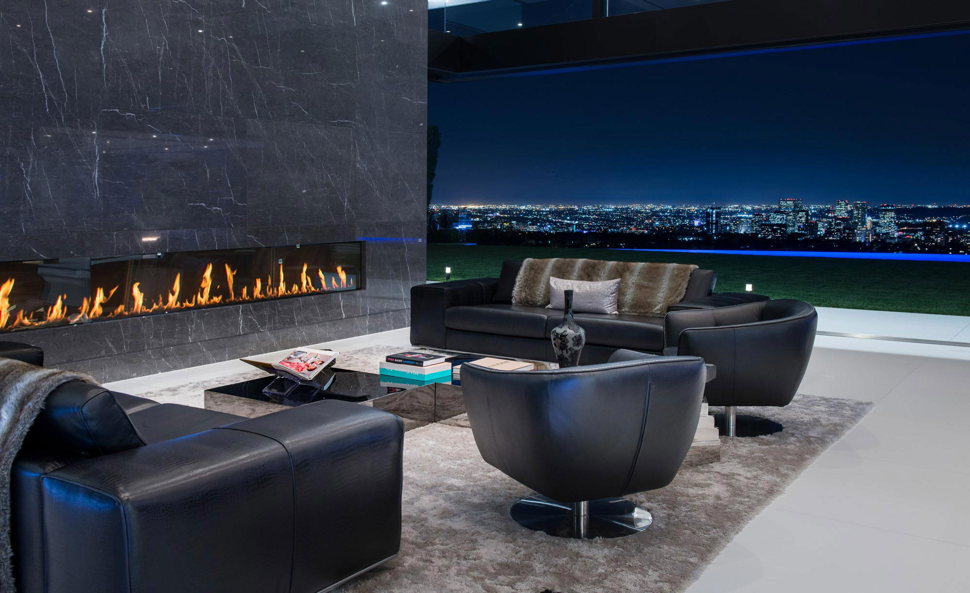 A Luxurious Contemporary Home with Dramatic and Stunning Interiors in Bel Air by McClean Design (29)