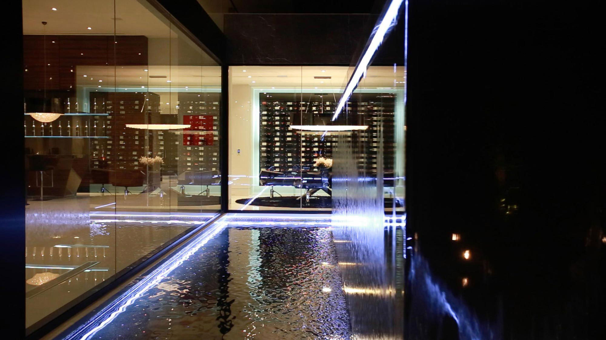 A Luxurious Contemporary Home with Dramatic and Stunning Interiors in Bel Air by McClean Design (37)