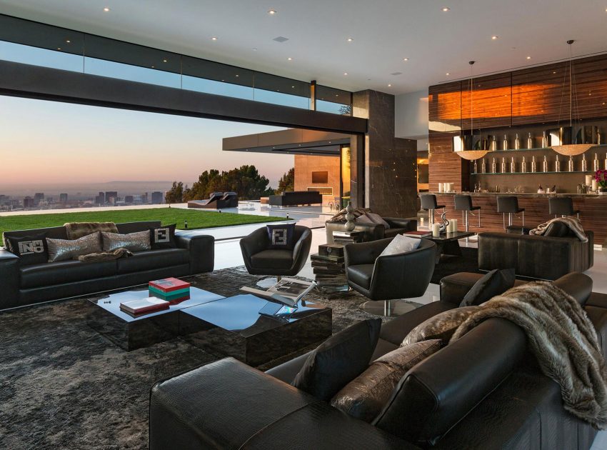 A Luxurious Contemporary Home with Dramatic and Stunning Interiors in Bel Air by McClean Design (5)