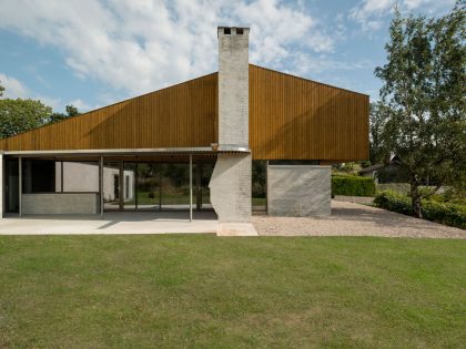 A Modern Home for a Retired Couple Surrounded by the Forests of Grimstad, Norway by Schjelderup Trondahl Architects (1)