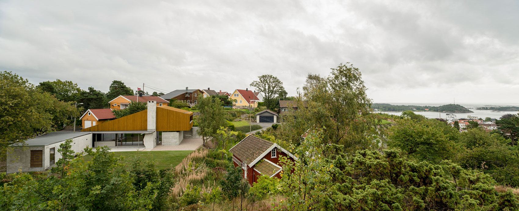 A Modern Home for a Retired Couple Surrounded by the Forests of Grimstad, Norway by Schjelderup Trondahl Architects (3)
