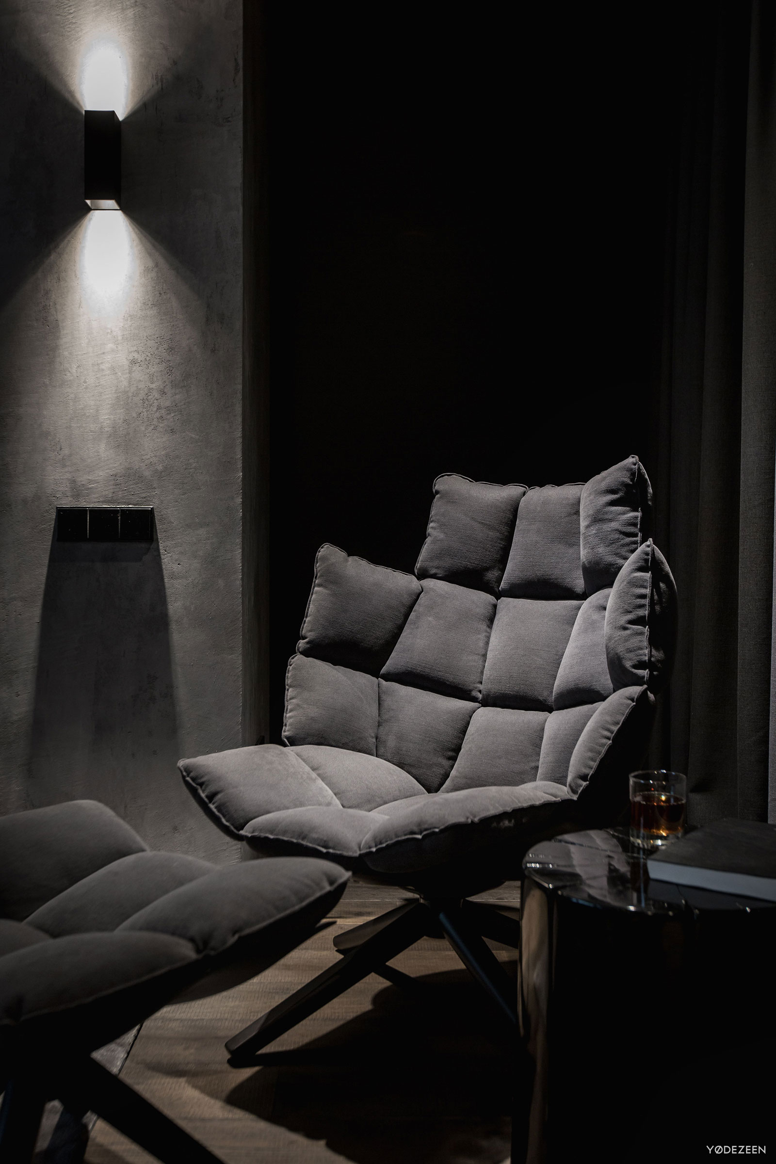 A Modern Home with Sophisticated and Twilight Interiors in Kiev, Ukraine by Yodezeen (2)