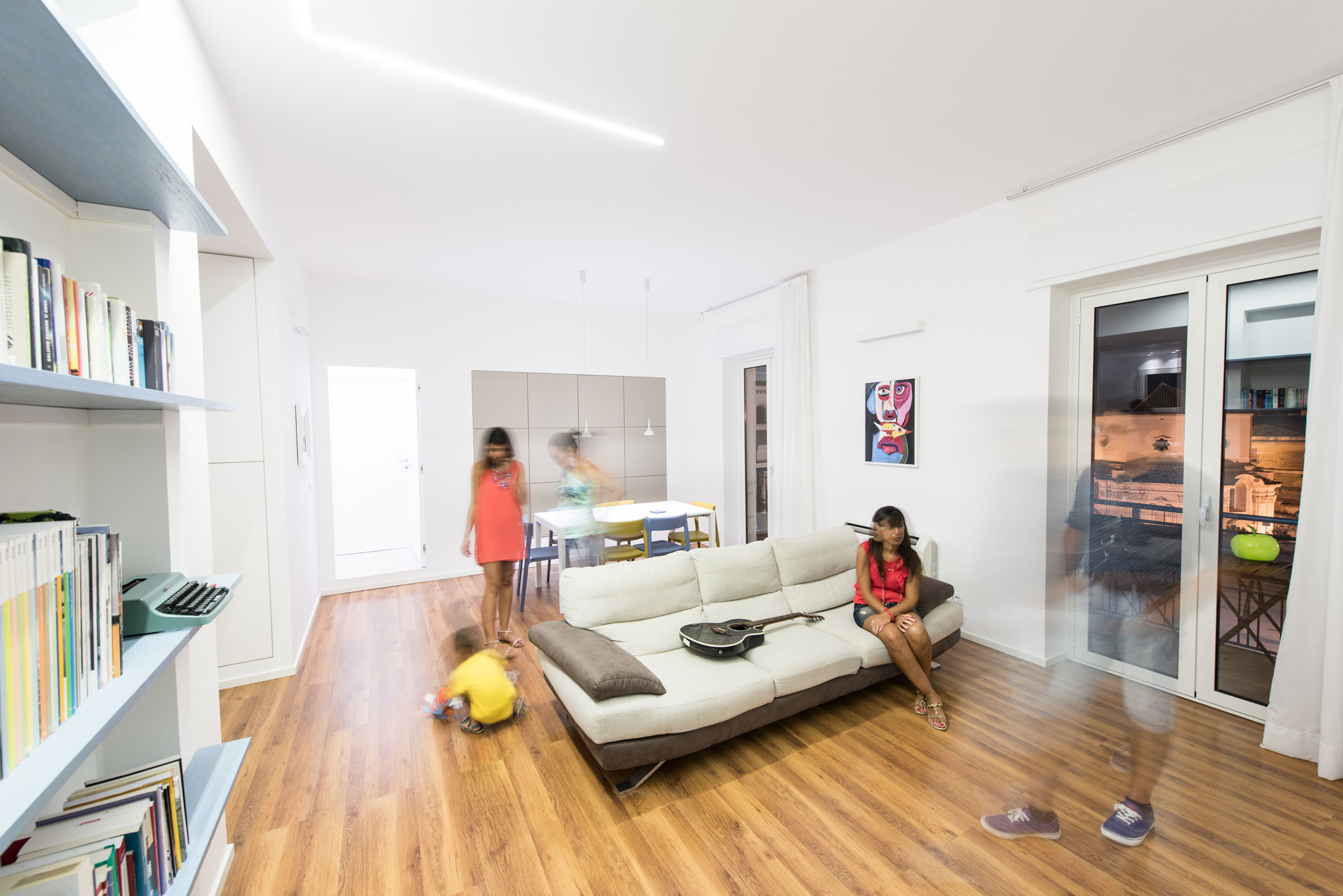 A Charming Modern Apartment with an Elegant and Bright Decor in Syracuse, Italy by Alessandro Ferro (1)